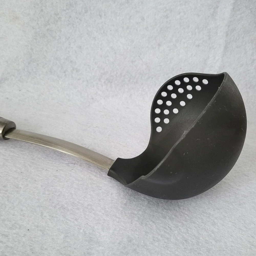 Pampered Chef Nylon Straining Serving Ladle Spoon Steel‎ Handle Slotted Edge